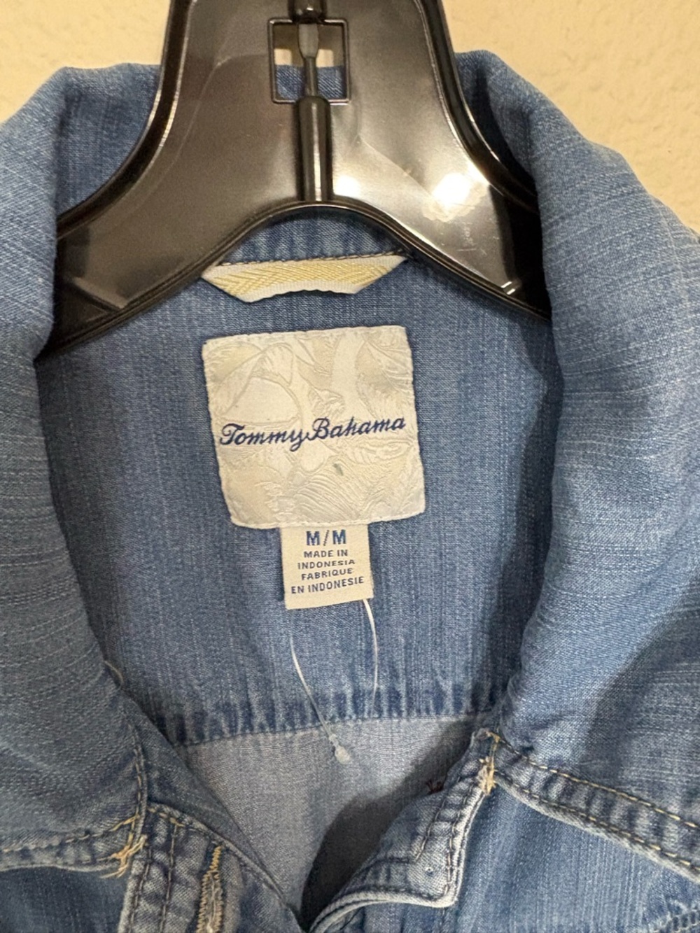 Tommy Bahama Denim Jacket – Cropped Frayed Hem | Size M - Picture 3 of 4